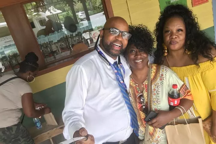 Oak Alley Plantation and Airboat Combo Tour by Bus