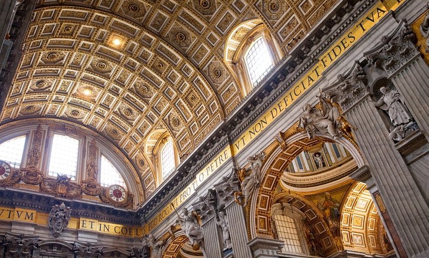 Image 2: VIP Tour del Vaticano - Musei Vaticani, Cappella Sistina & Stanze d...