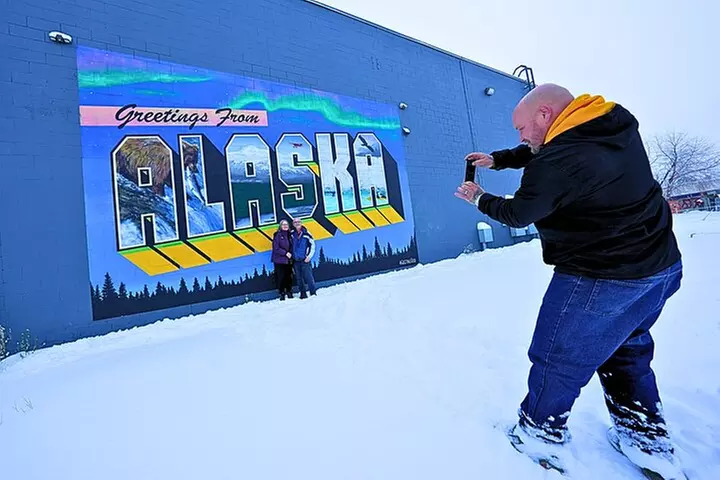 Anchorage's Winter City Tour = Samples + Stops + WildLife