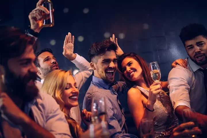 Party Bus Crawl Tour in Las Vegas