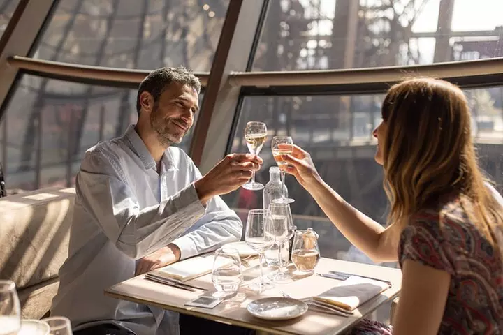 Paris Déjeuner tardif au restaurant Madame Brasserie de la Tour Eiffel - Primary Image