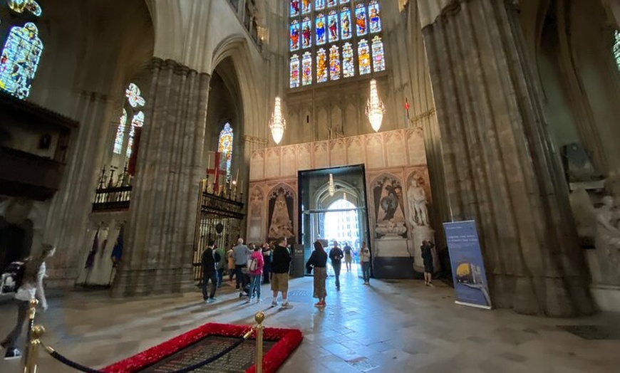 Image 16: Priority Access Westminster Abbey Tour with a Professional Guide