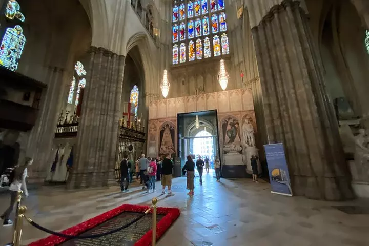 Priority Access Westminster Abbey Tour with a Professional Guide