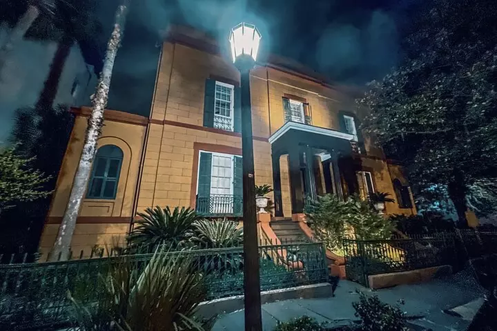 Spirits and Scoundrels Adults Only Savannah Ghost Tour | 10pm