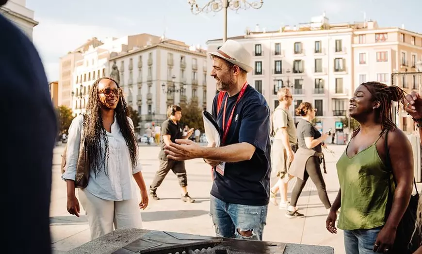 Image 25: Visita nocturna por la historia del Madrid antiguo con tapas