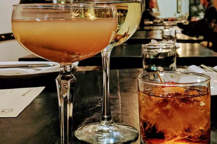 Baltimore Walking Foodie Tour in Fells Point