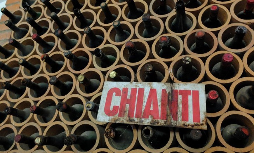 Image 5: Degustazione di vini presso una cantina medievale in Chianti - Toscana
