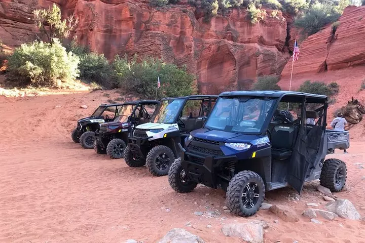 Peek-A-Boo Slot Canyon Adventure (Private)