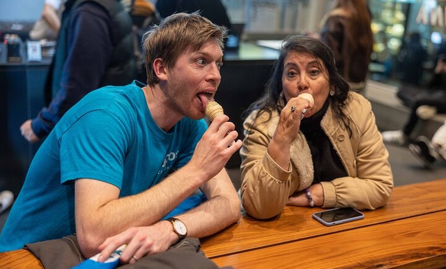 Image 16: Melbourne: Progressive Dinner Tour - Chinatown, Laneways & Drink