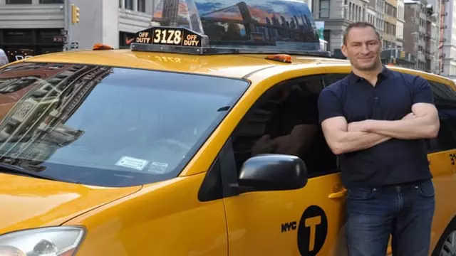 Comedian Ben Bailey aka Cash Cab Guy - Primary Image