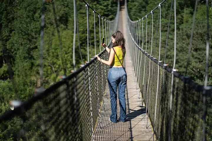 Private Grouse Mountain and Capilano Park Tour in Vancouver - Second Medium