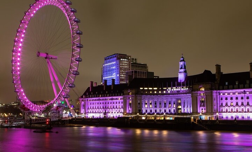 Image 10: New Year's Eve Dinner Cruise with Fireworks Display