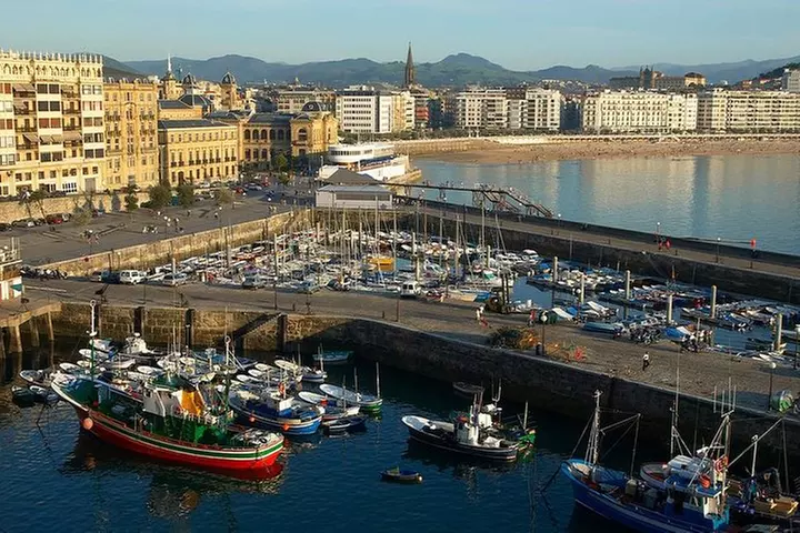 Tour a pie por San Sebastián con pintxo y opción de bebida