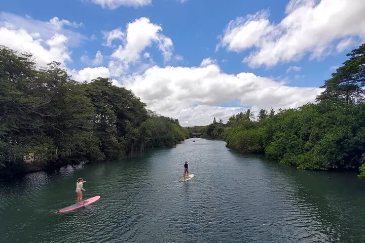 Round Trip North Shore Shuttle from Waikiki to Haleiwa Town / Halei...