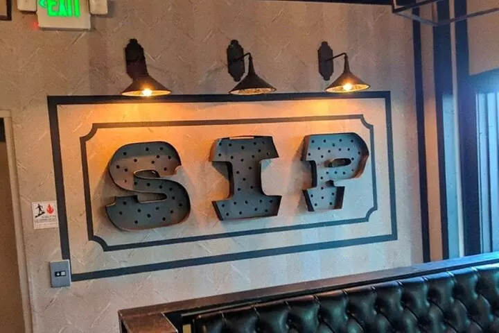 Self-Guided Bar Hunt: Go All Out in Greenville