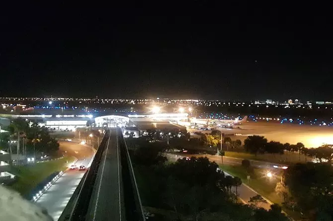 Tampa Airport Shuttle Service - Primary Image