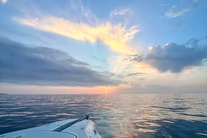 Apéro sunset sur l'eau