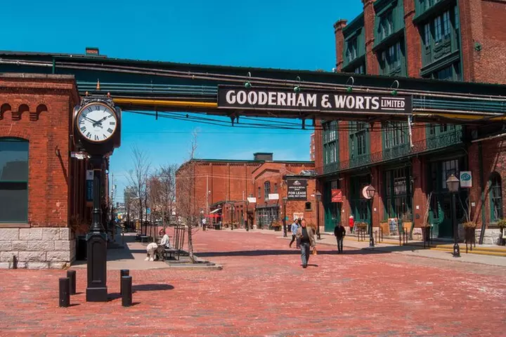 Toronto Distillery District Walking Tour - Second Medium