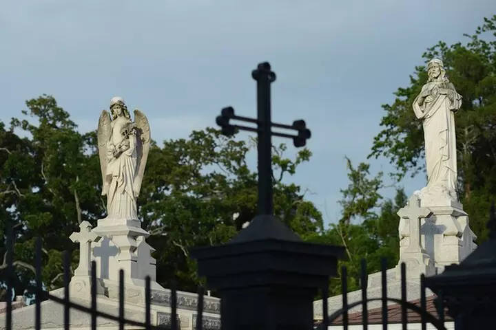 New Orleans St. Louis Cemetery No. 3 Walking Tour