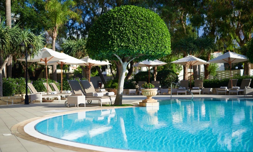 Image 2: ✈ MALTE | San Anton - Corinthia Palace Hotel and Spa 5* - Petit-déj...