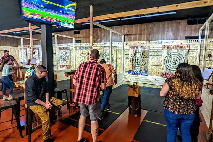 90 Minute Axe Throwing Guided Experience in Clearwater at Hatchet H...