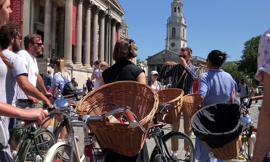 Image 13: Landmarks & Gems: London Bike Ride +Historic Pub +Graffiti