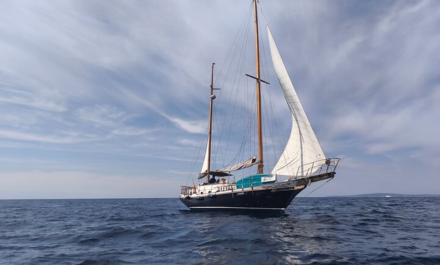 Image 3: Plan Familiar y un Día a Bordo con una Familia Navegante