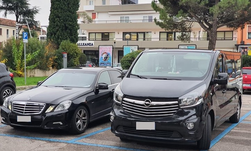 Image 7: London St. Pancras Eurostar Station to Accommodation - Arrival Priv...