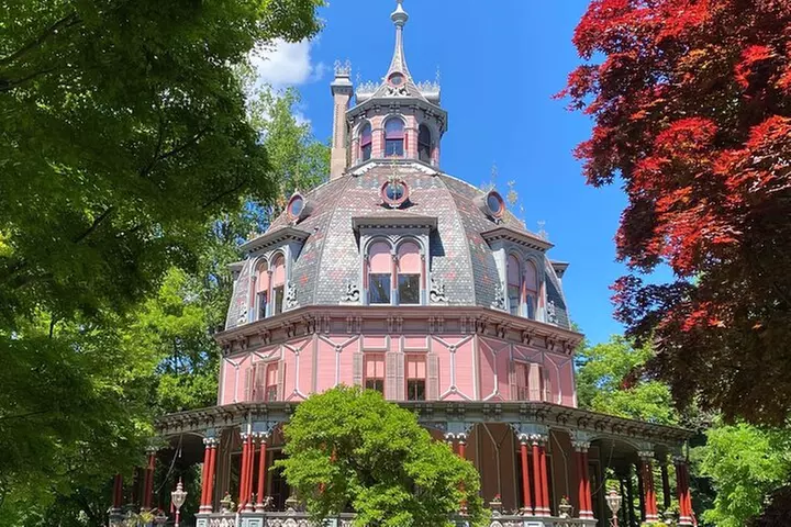 Private Tour of The Armour-Stiner Octagon House in New York - Primary Image