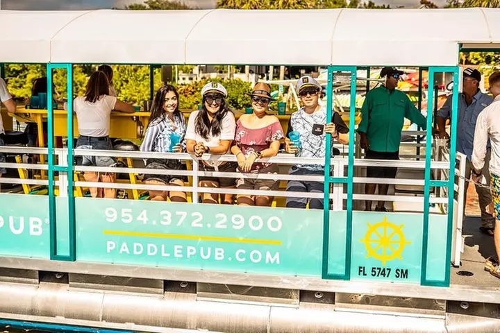 Sandbar Splash and Yacht Tour in Fort Lauderdale