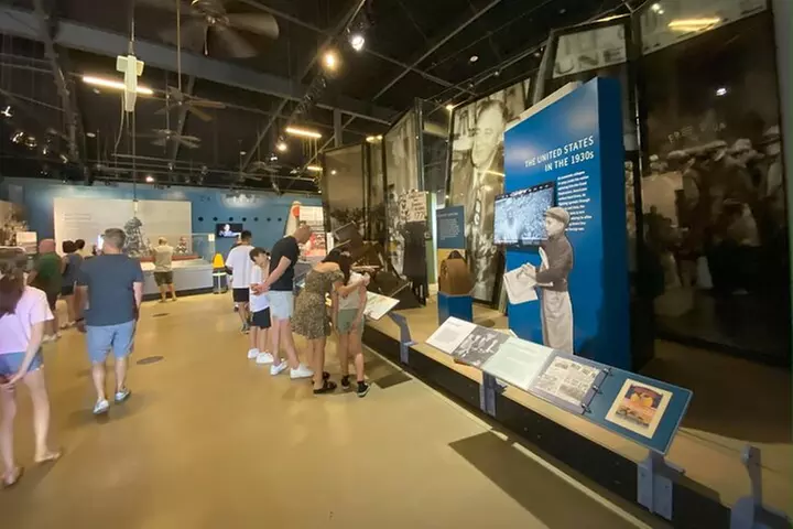 Tribute to Pearl Harbor Arizona Memorial and Honolulu City Tour