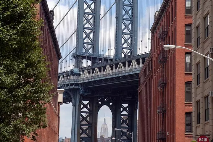 Brooklyn Bridge & DUMBO Neighborhood Tour - from Manhattan to Brooklyn
