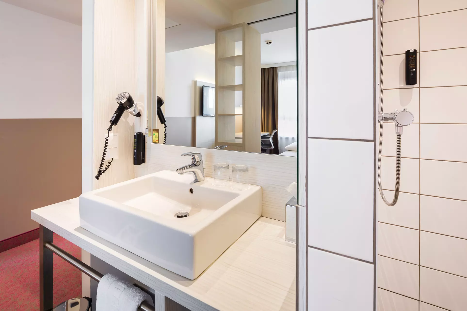 ✈ ÖSTERREICH | Wien - Hotel Zeitgeist Vienna Hauptbahnhof 4*, 2 Näc...