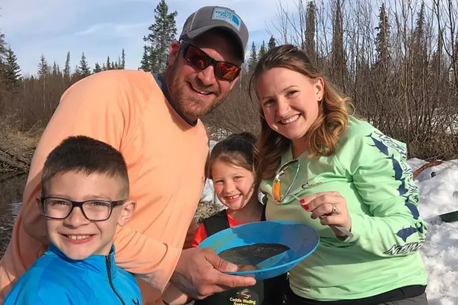 Gold Panning in Talkeetna Alaska - Primary Image