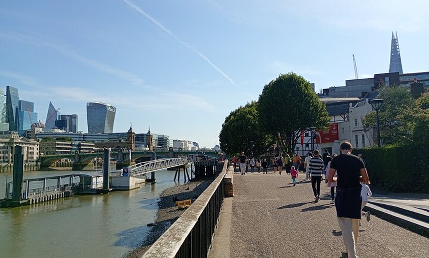 Image 4: Hike London (2-part tour with Borough Market Lunchbreak)