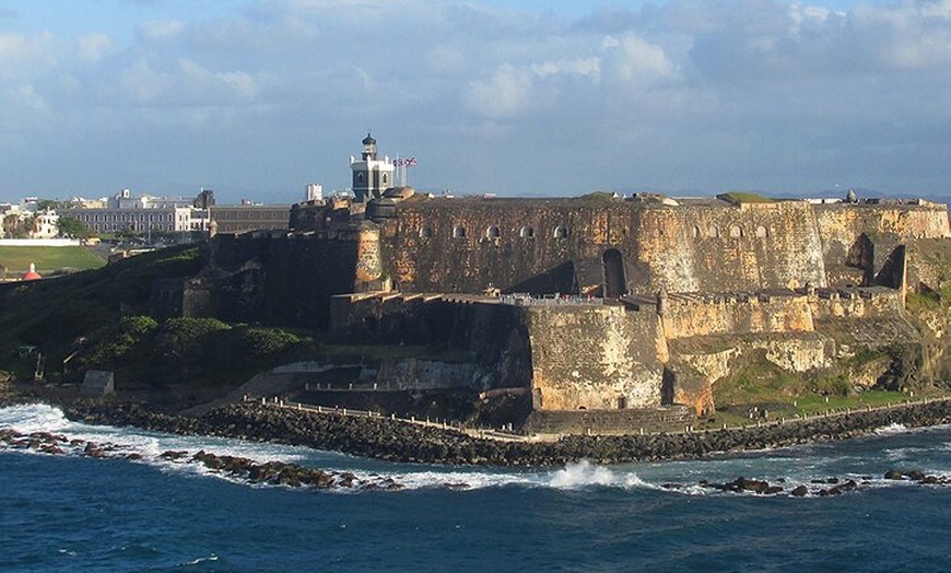 Image 12: Island Escape Rainforest to Castles Tour