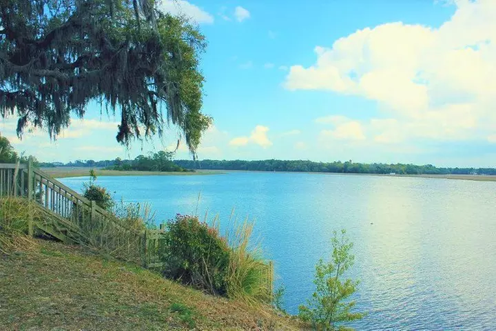 Bonaventure Cemetery Scenic History Art Symbols and Film Tour