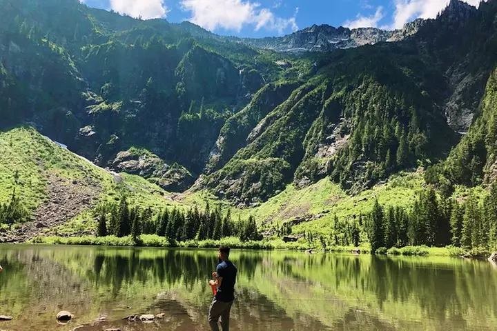 Hike the Gorgeous Trails in Washington
