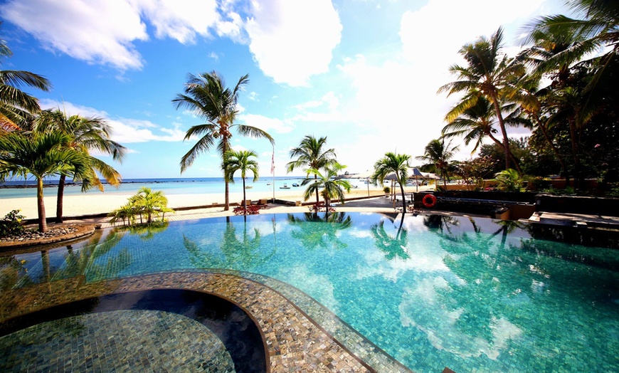 Image 8: ✈ MAURITIUS | Flic en Flac - Villas Caroline Hotel 3* - White-sand ...