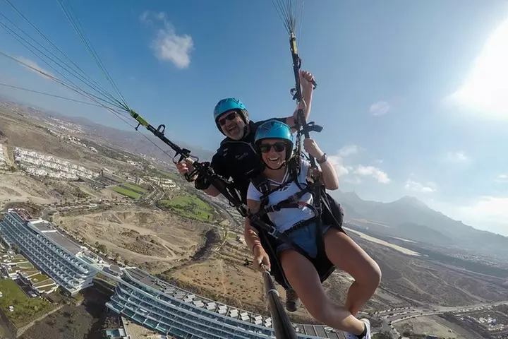 Acro Aventura de Parapente en Costa Adeje con Recogida GRATIS !!