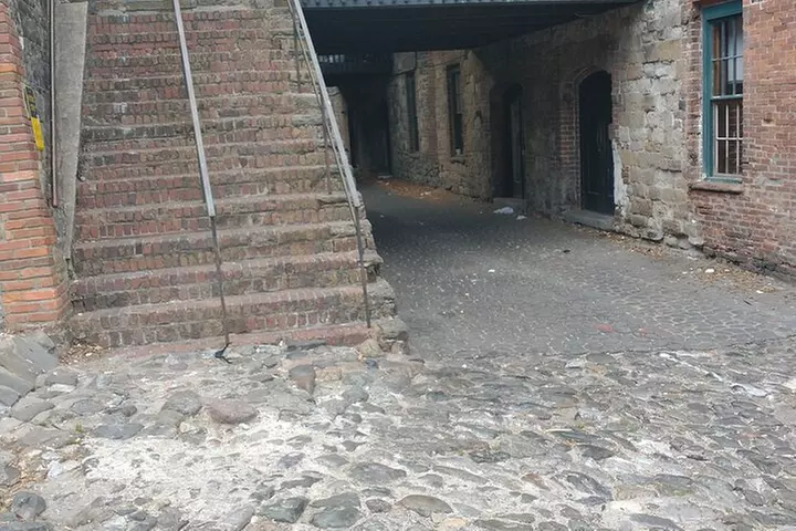 Bloody Murder Savannah Pub Crawl