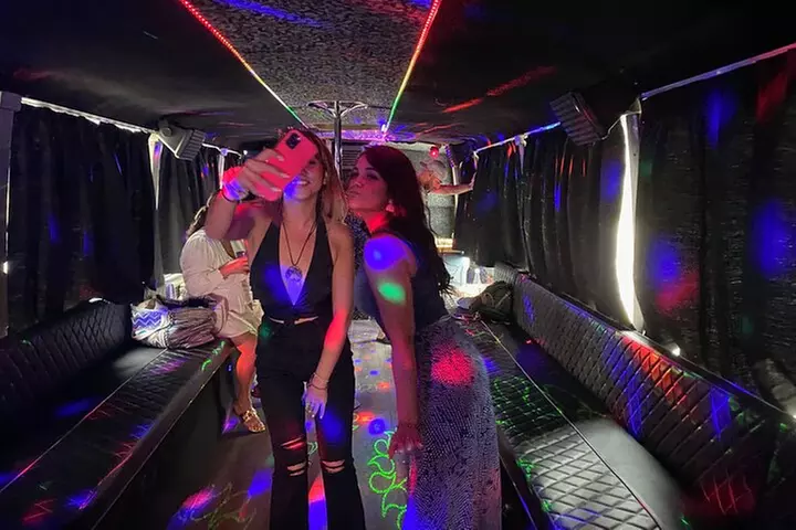 Miami Party Bus Tour: Wynwood, Brickell & Little Havana