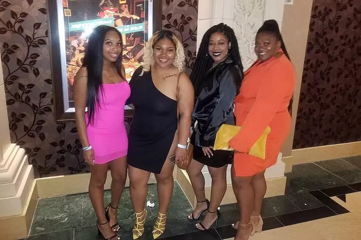 Las Vegas VIP Nightclub Party Bus Crawl