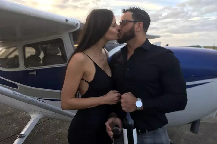 New Orleans VIP Sightseeing Flight with Champagne & Chocolates or W...