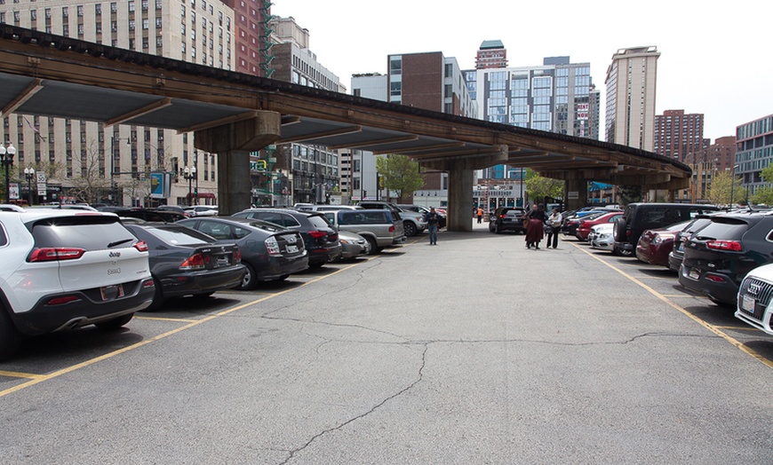 Image 6: Parking at Loop Auto Parks Lot