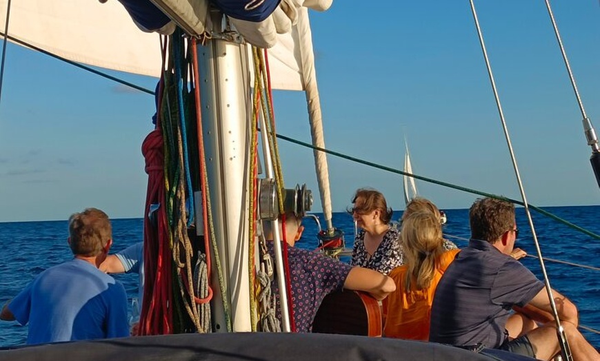 Image 11: Tour privado en barco por Barcelona