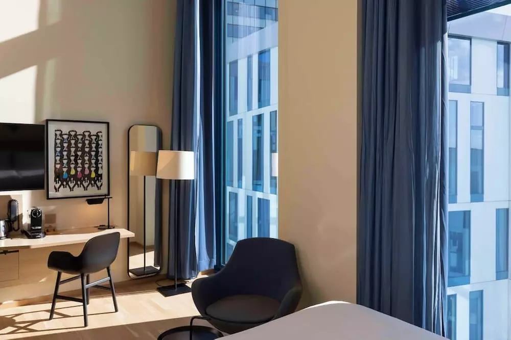 ✈ DEUTSCHLAND | Hamburg - Scandic Hamburg Emporio 4*, 2 Nächte