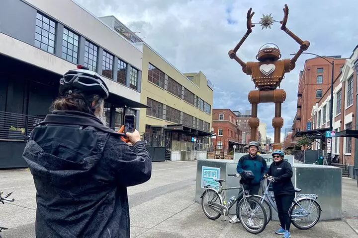 Bike Around Portland Oregon: Art, Culture, Bridges, Poetry
