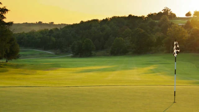 Online Booking - Round of Golf at Oak Grove Golf Club