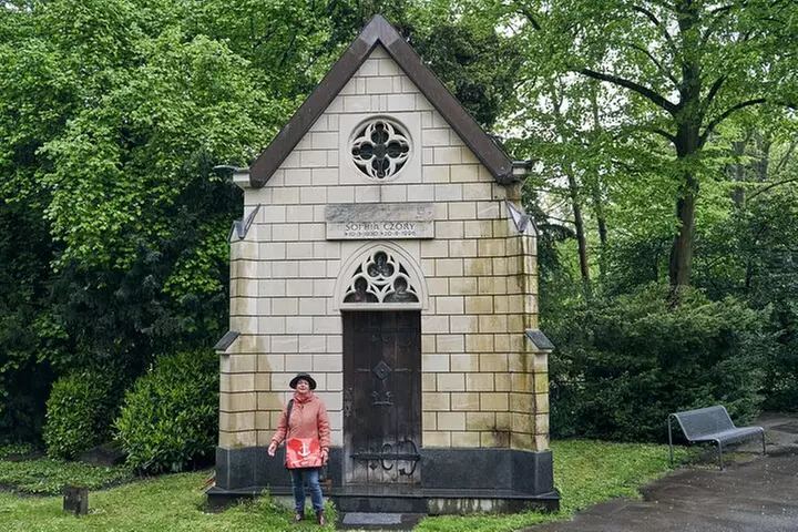 Führung mit allen Sinnen in Melaten Friedhof - Primary Image